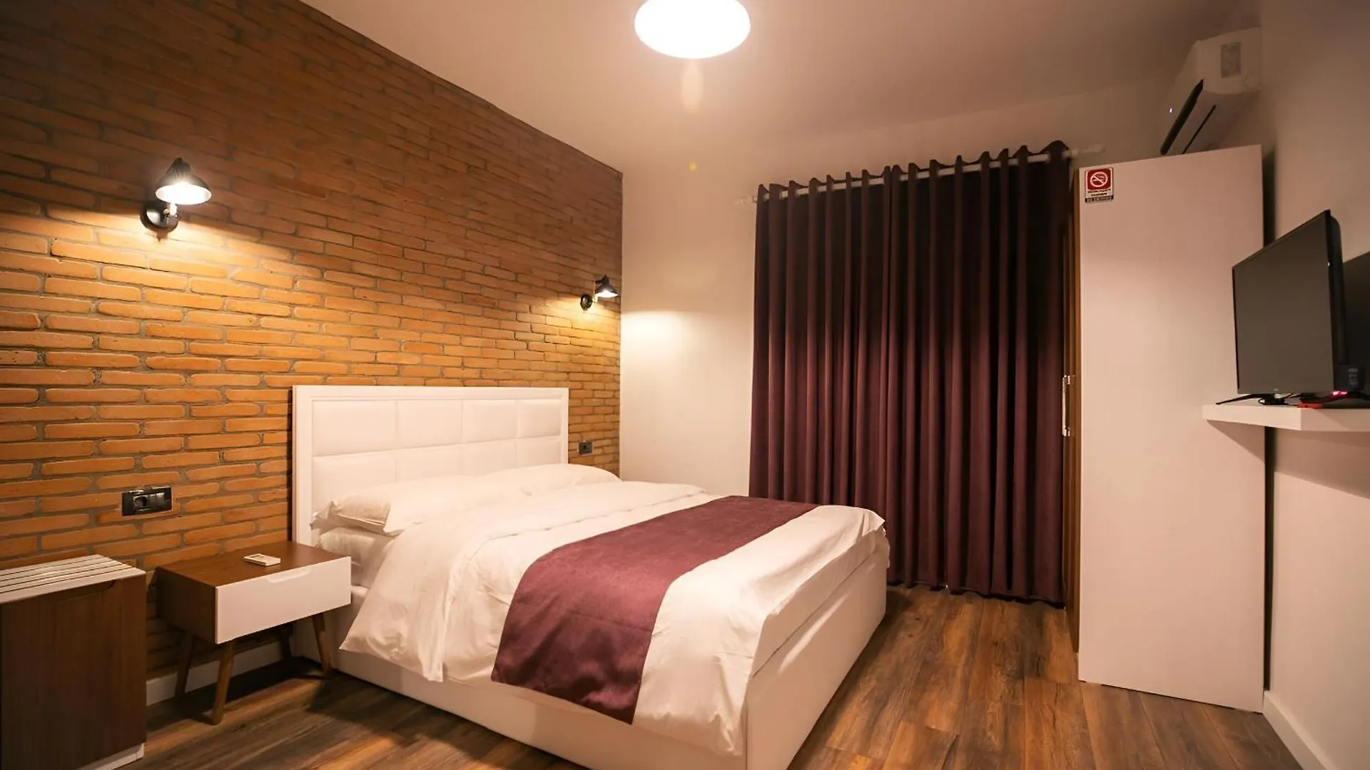 Hotel Sidi 티라나